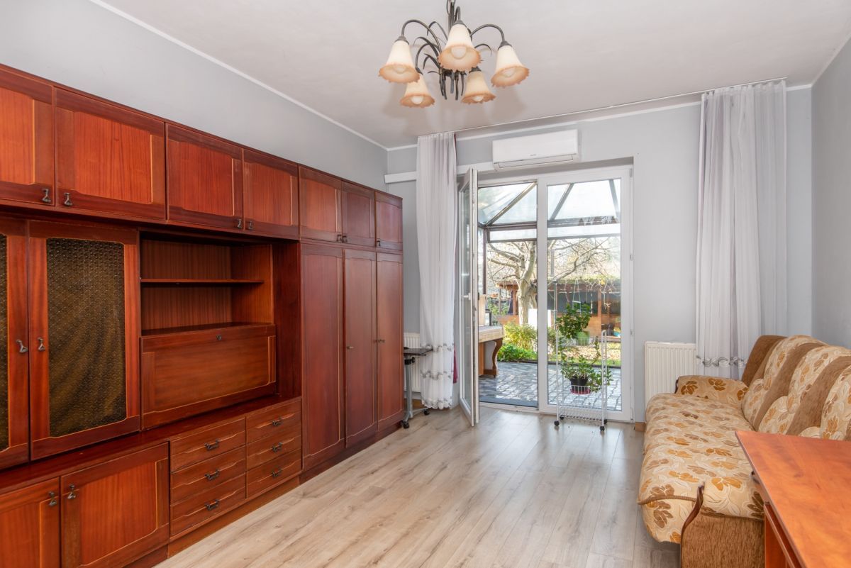 Dom 11 pokojowe na Sprzedaż