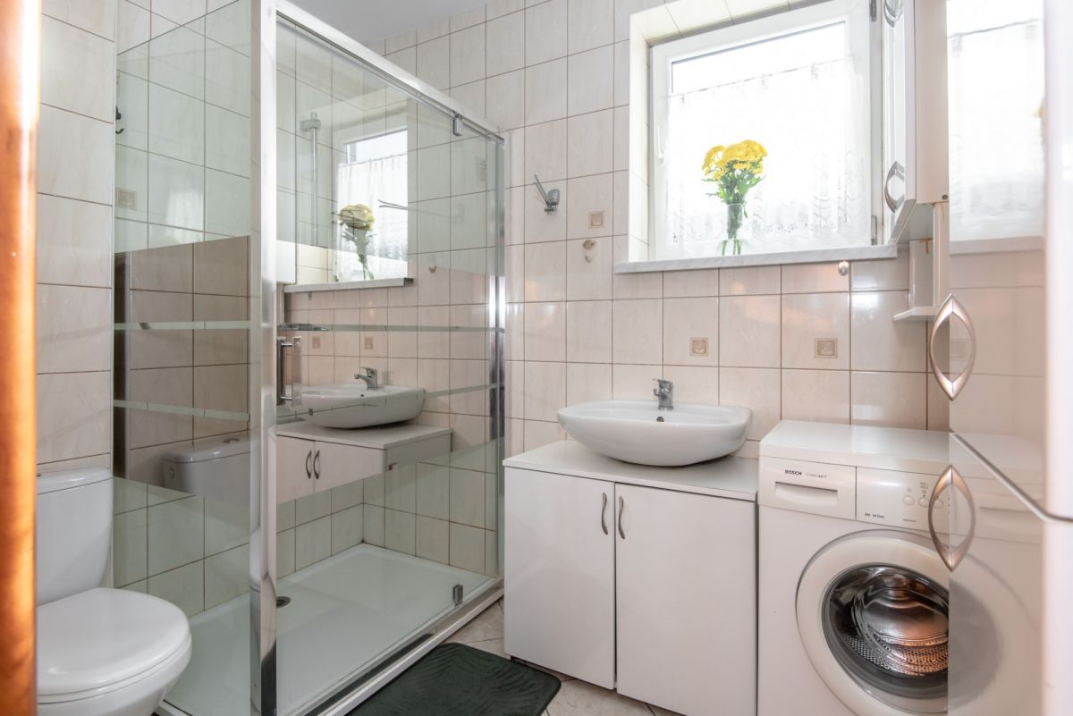 Dom 11 pokojowe na Sprzedaż