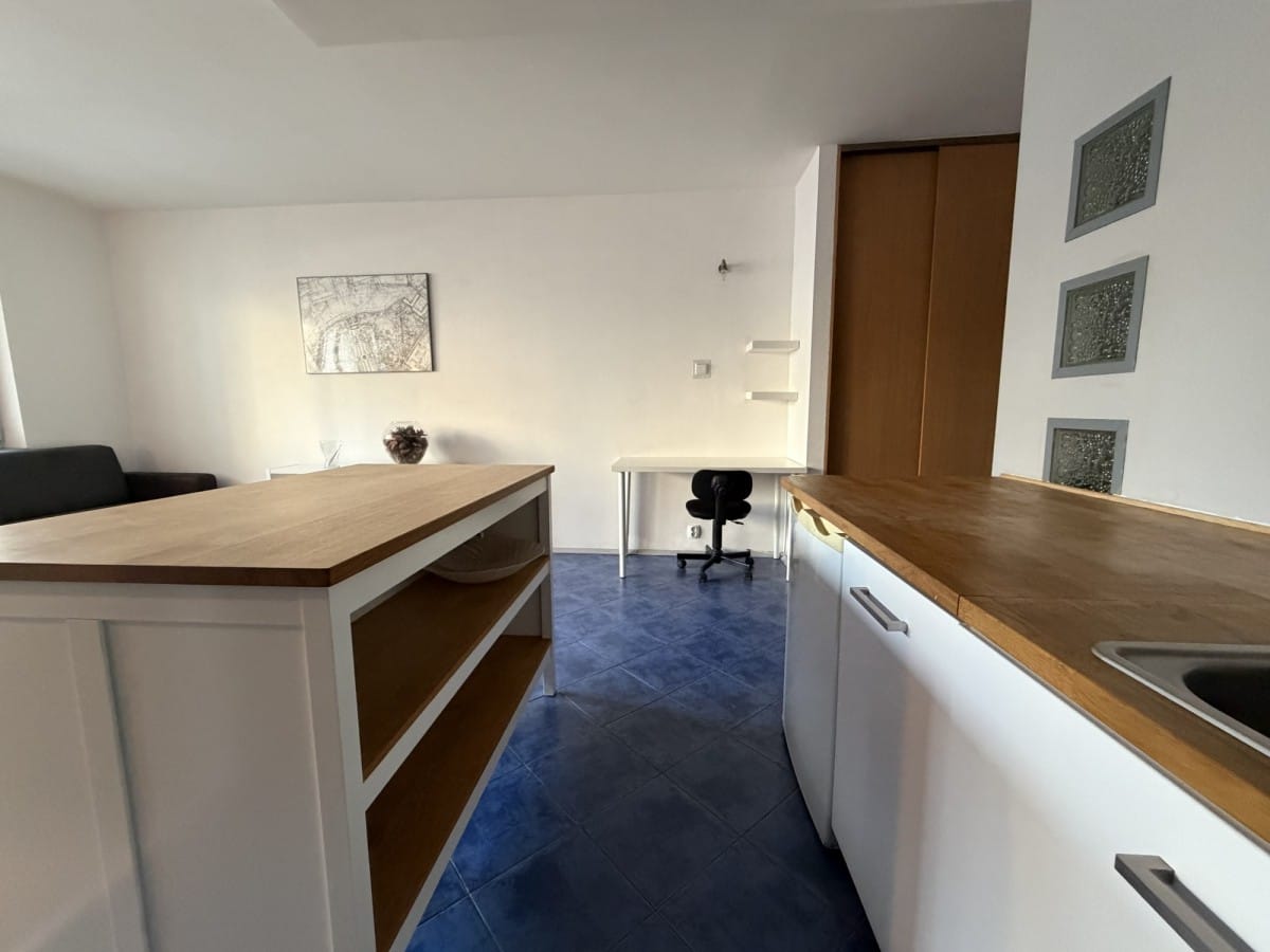 Mieszkanie 1 pokojowe na Sprzedaż