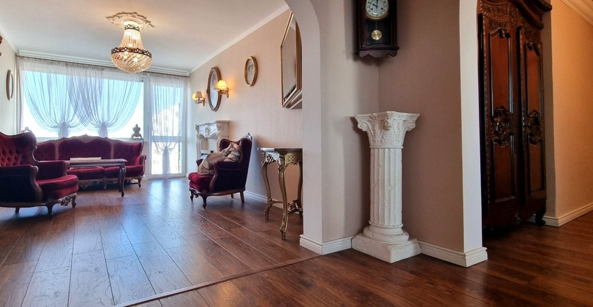 Mieszkanie 4 pokojowe na Sprzedaż