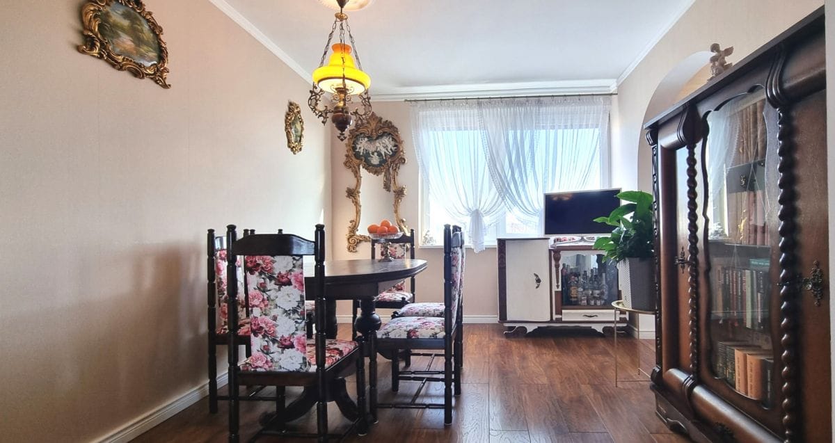 Mieszkanie 4 pokojowe na Sprzedaż