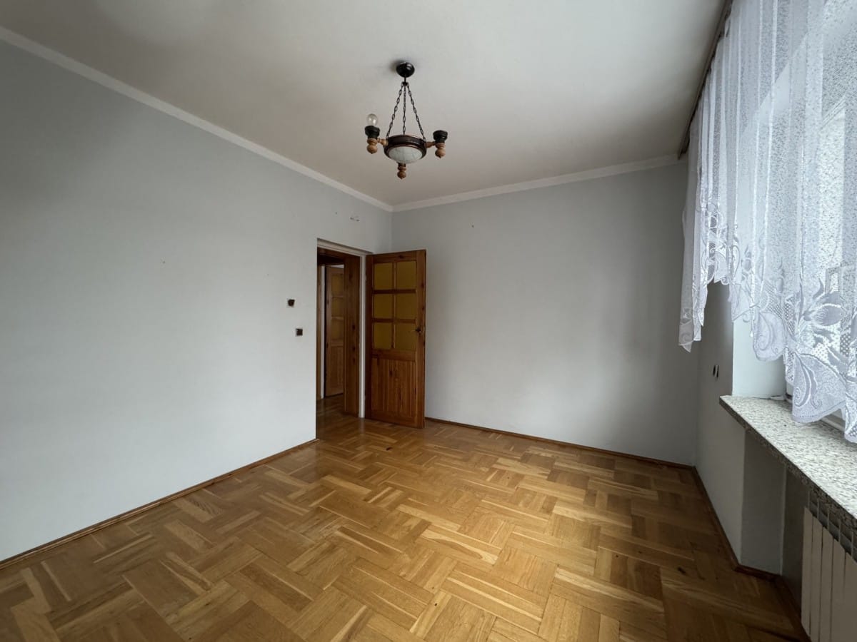 Dom 5 pokojowe na Sprzedaż