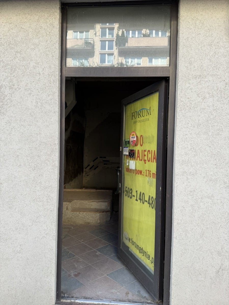 Lokal użytkowy  pokojowe na Sprzedaż