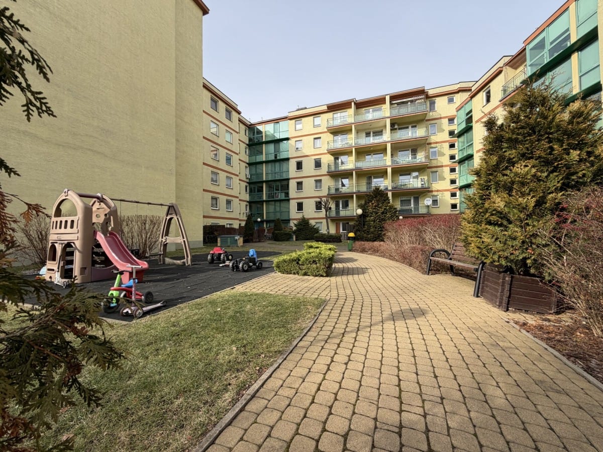 Mieszkanie 4 pokojowe na Sprzedaż