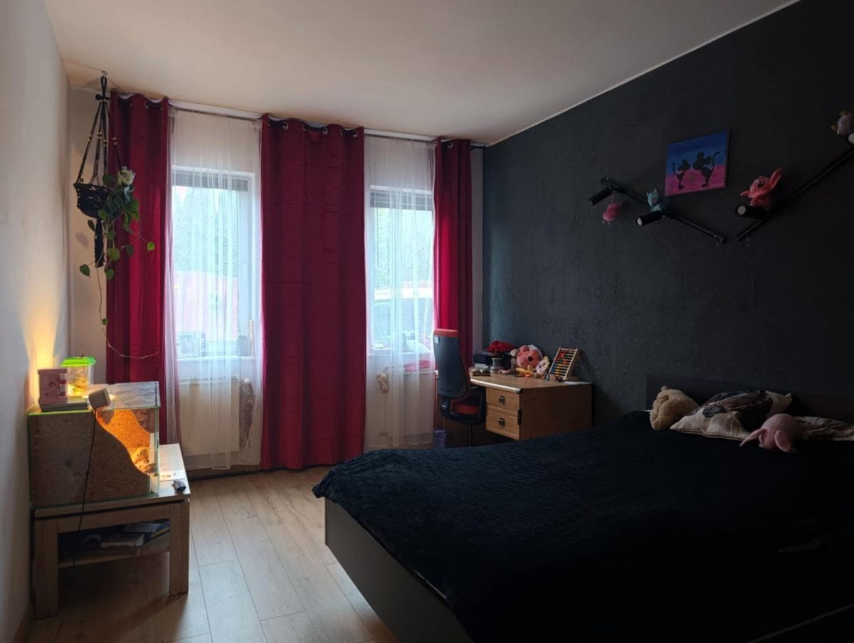 Dom 9 pokojowe na Sprzedaż