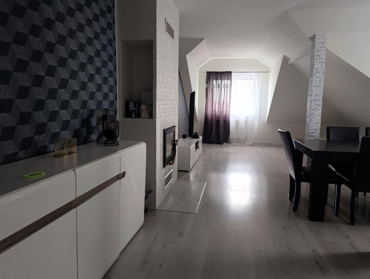 Dom 9 pokojowe na Sprzedaż