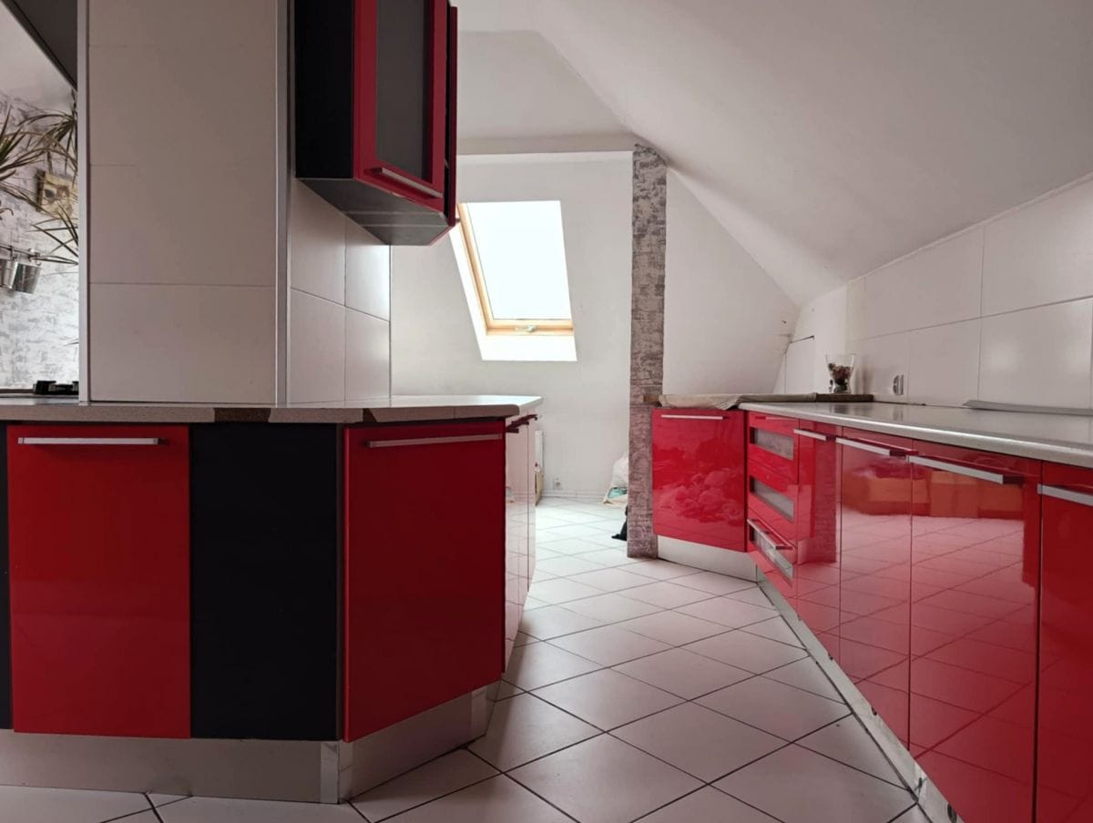 Dom 9 pokojowe na Sprzedaż