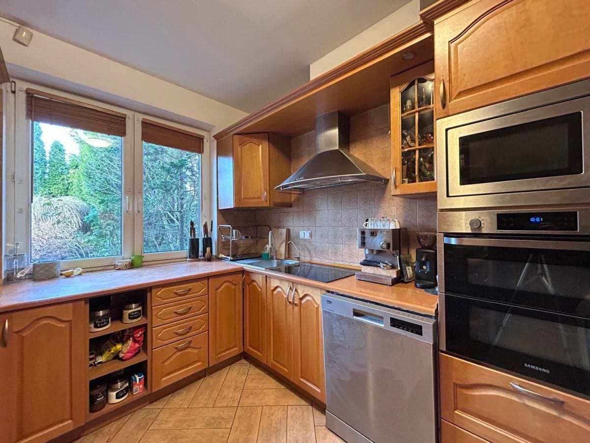 Dom 5 pokojowe na Sprzedaż