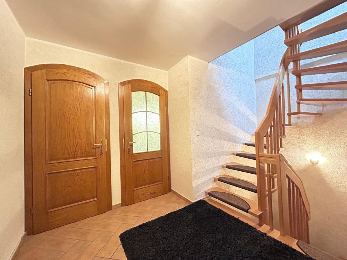 Dom 5 pokojowe na Sprzedaż