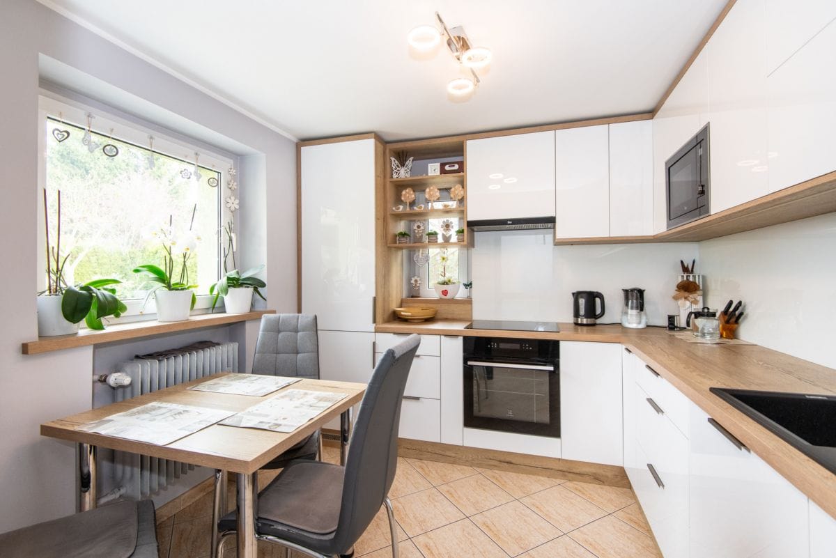 Dom 6 pokojowe na Sprzedaż