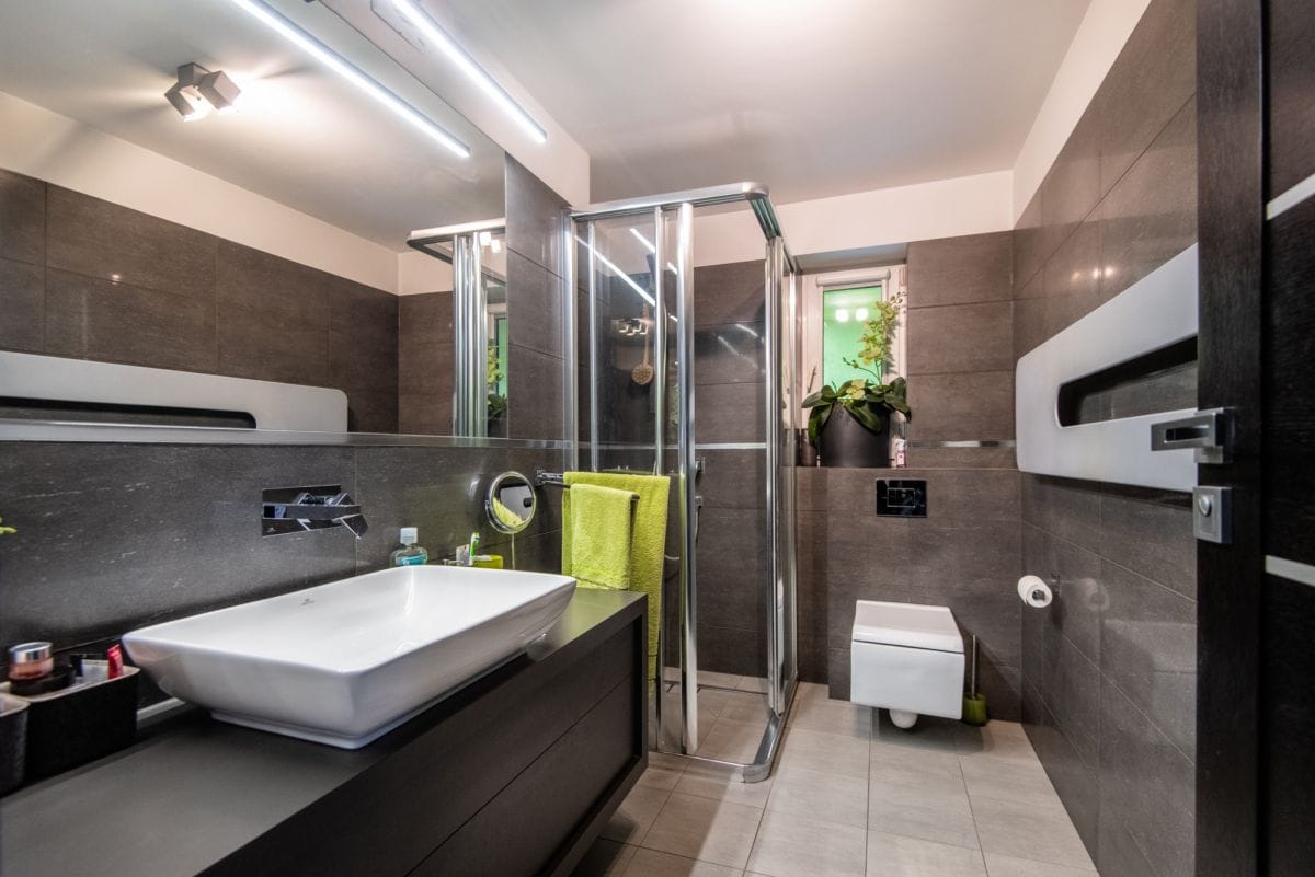 Dom 6 pokojowe na Sprzedaż