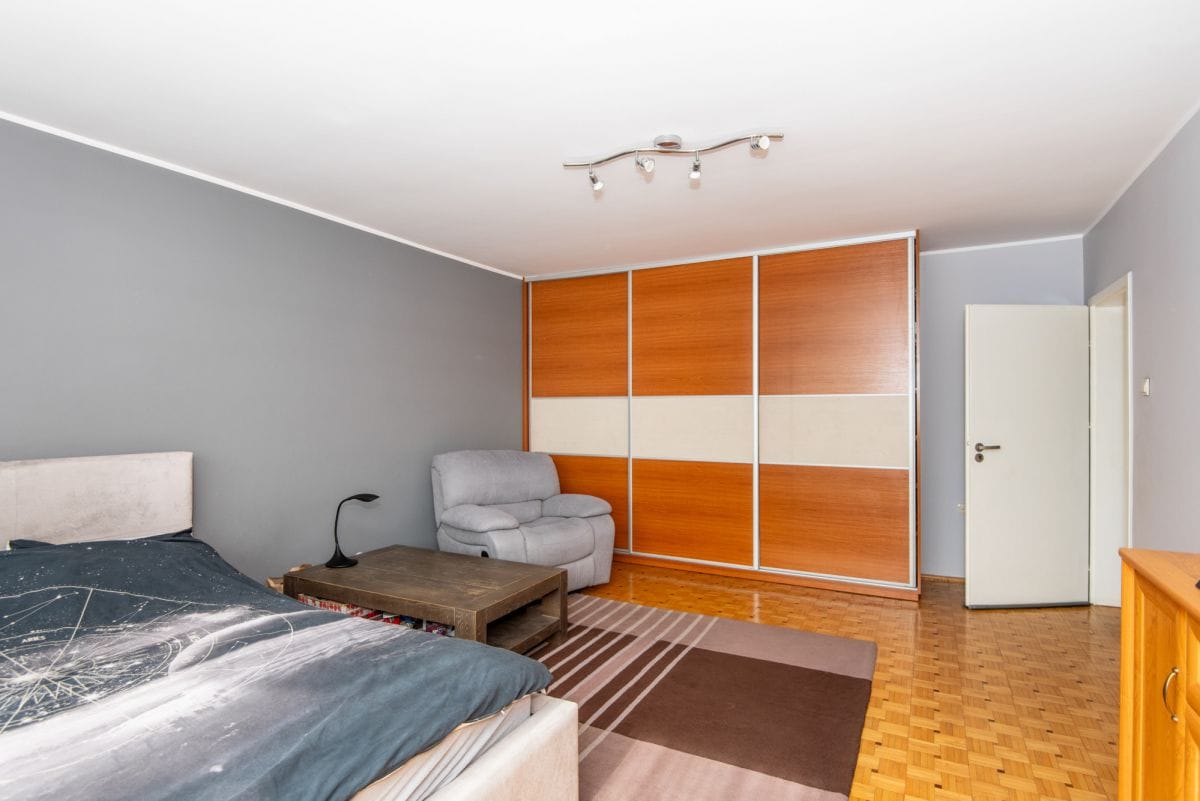 Dom 6 pokojowe na Sprzedaż