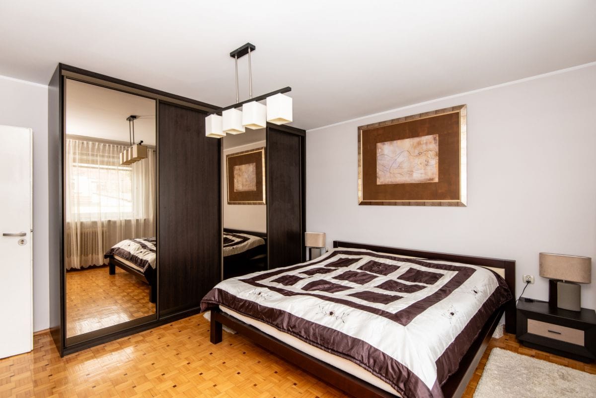 Dom 6 pokojowe na Sprzedaż