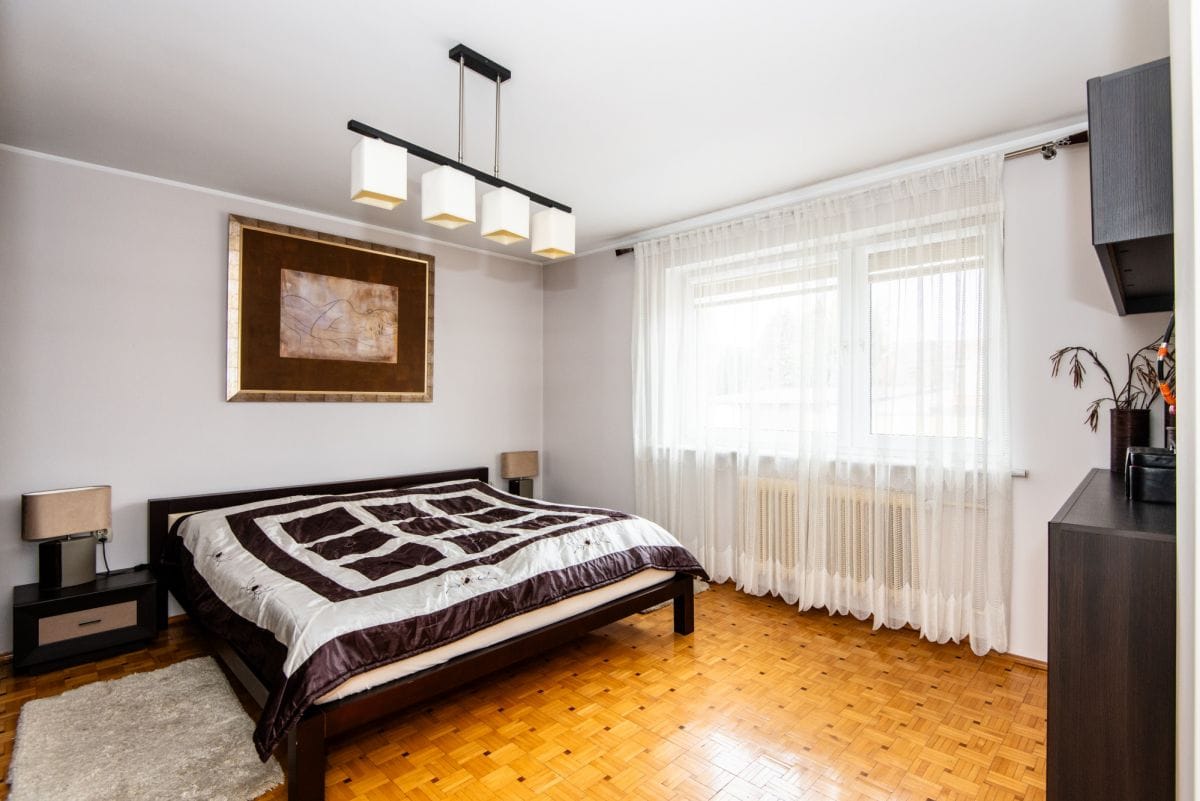 Dom 6 pokojowe na Sprzedaż