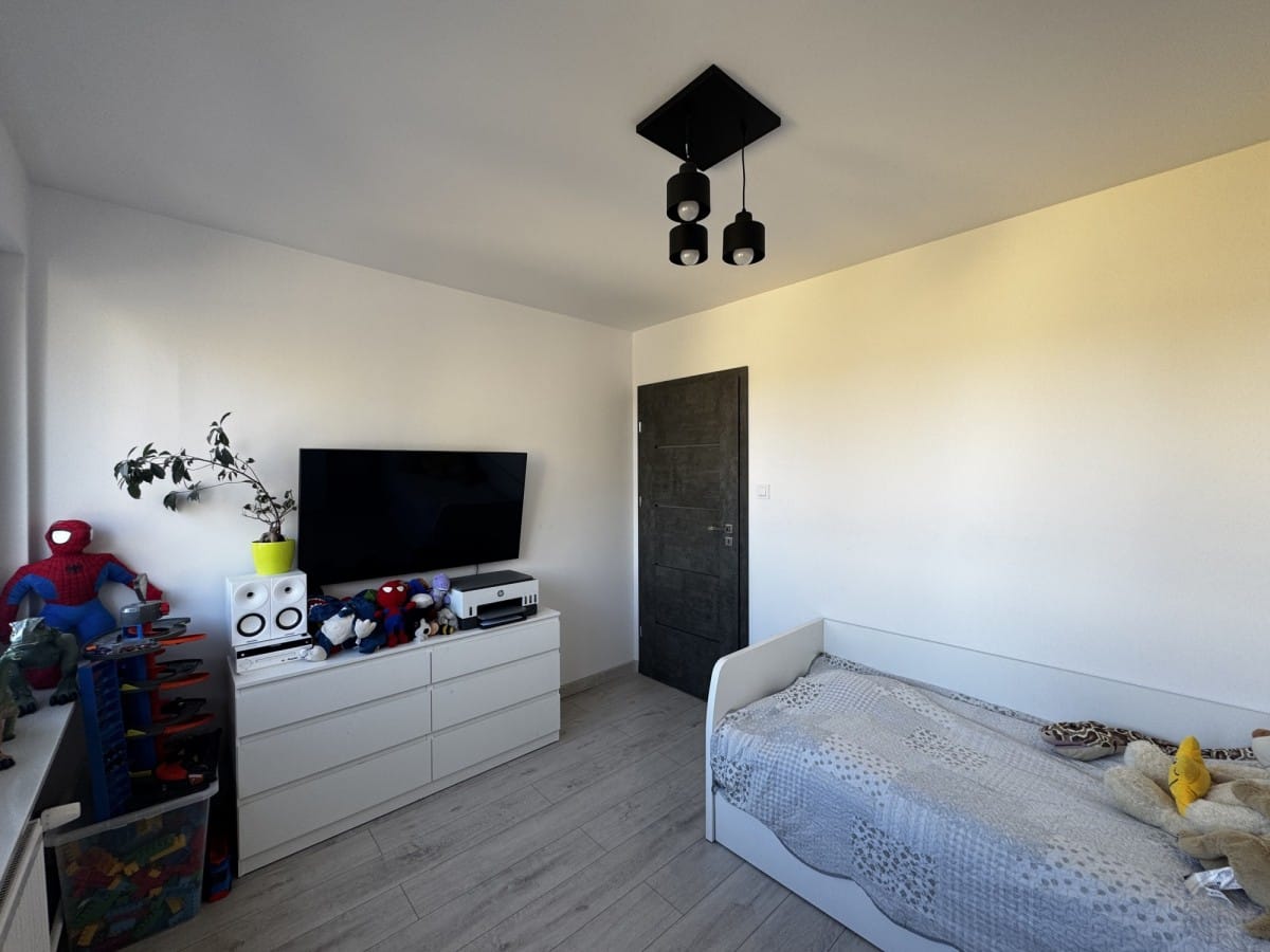 Mieszkanie 4 pokojowe na Sprzedaż