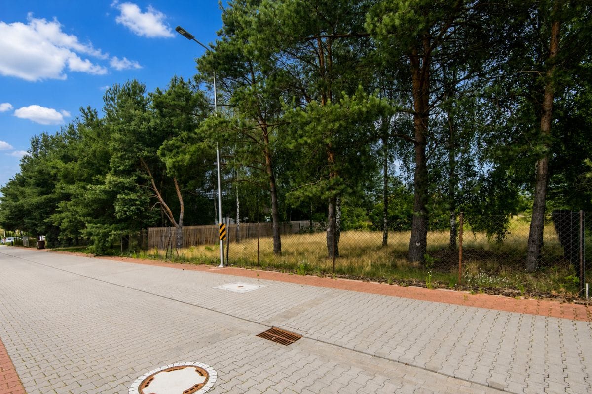 Działka  pokojowe na Sprzedaż