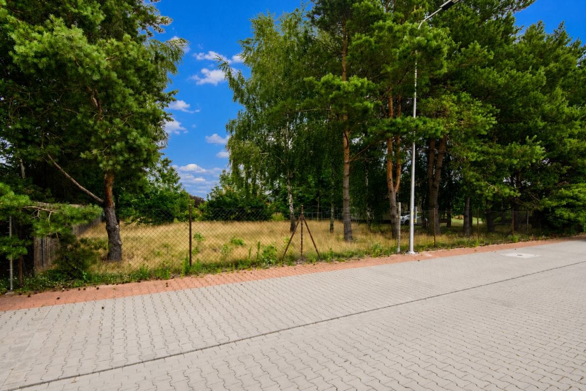 Działka  pokojowe na Sprzedaż