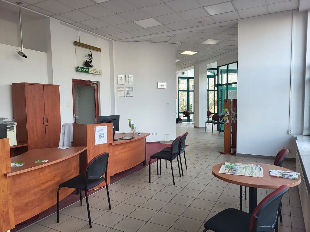 Lokal użytkowy  pokojowe na Sprzedaż
