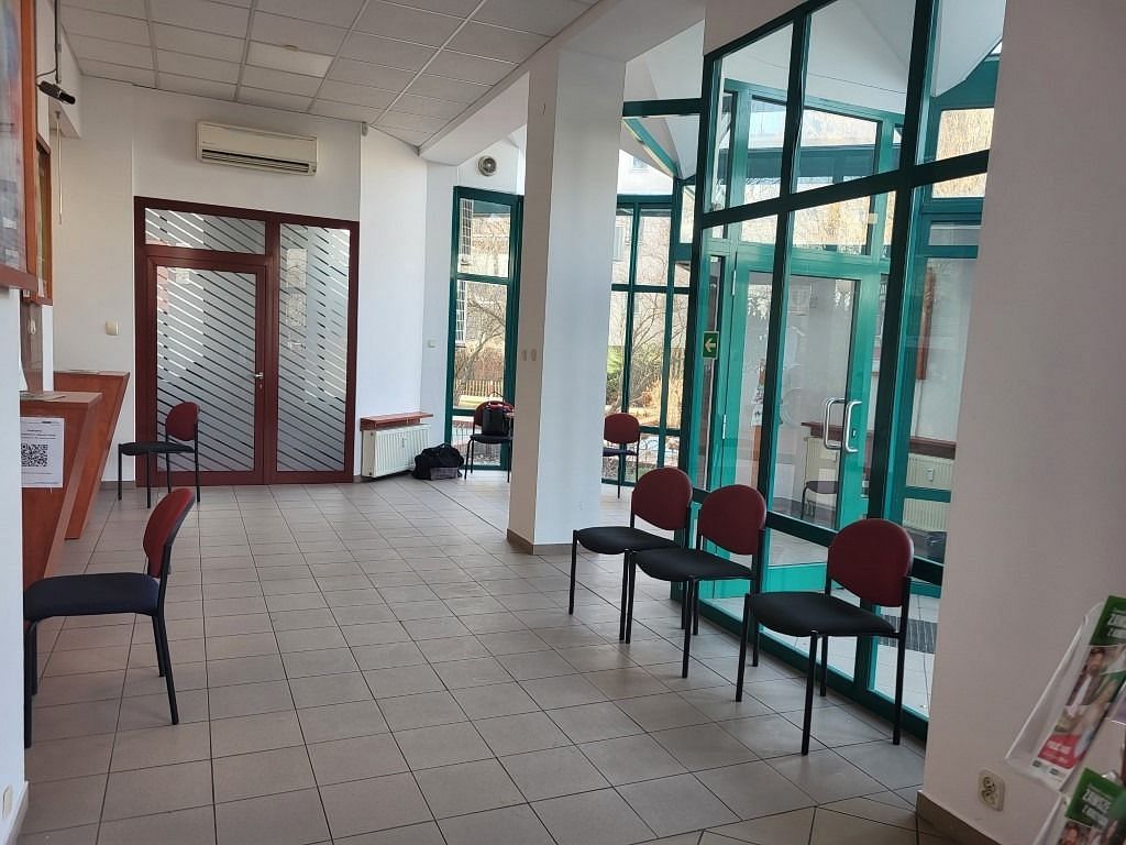 Lokal użytkowy  pokojowe na Sprzedaż