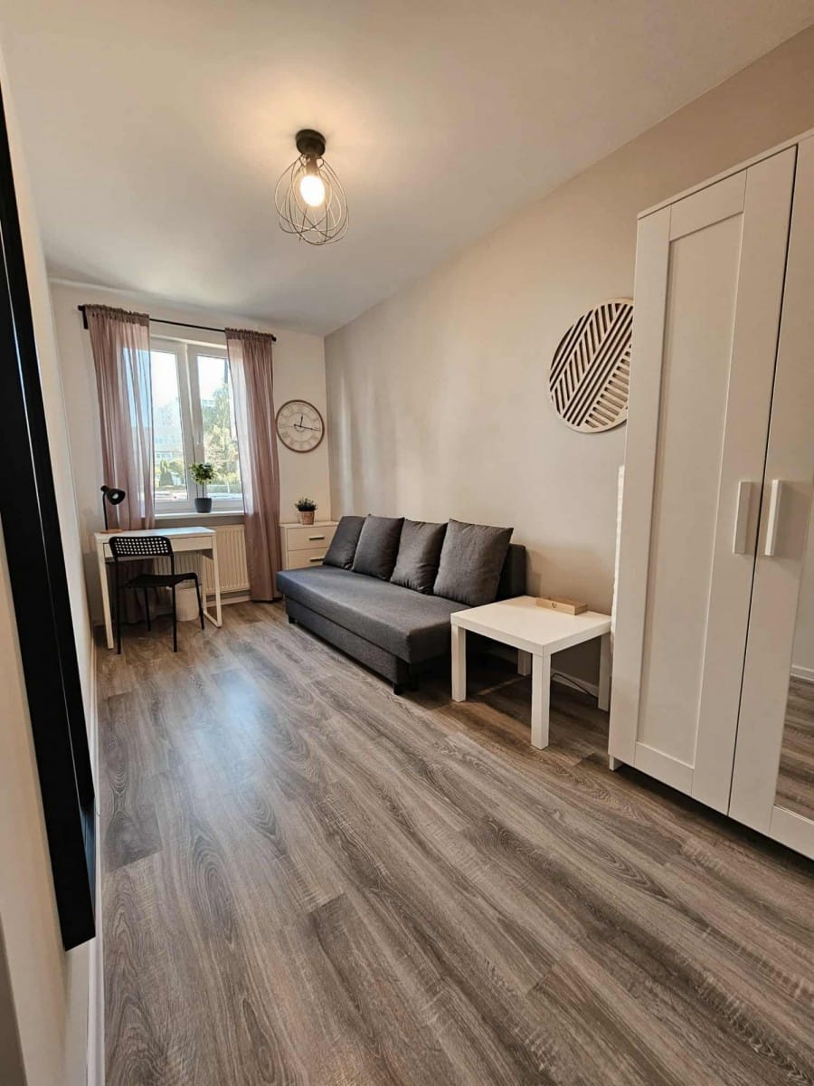 Mieszkanie 9 pokojowe na Sprzedaż