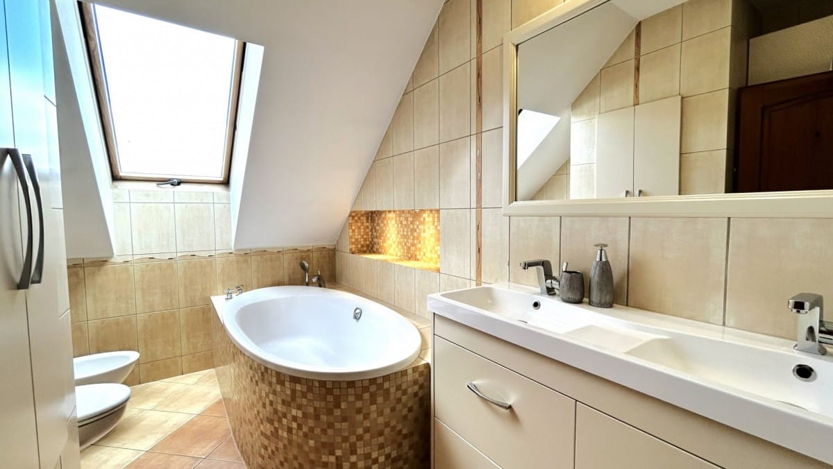 Dom 4 pokojowe na Sprzedaż