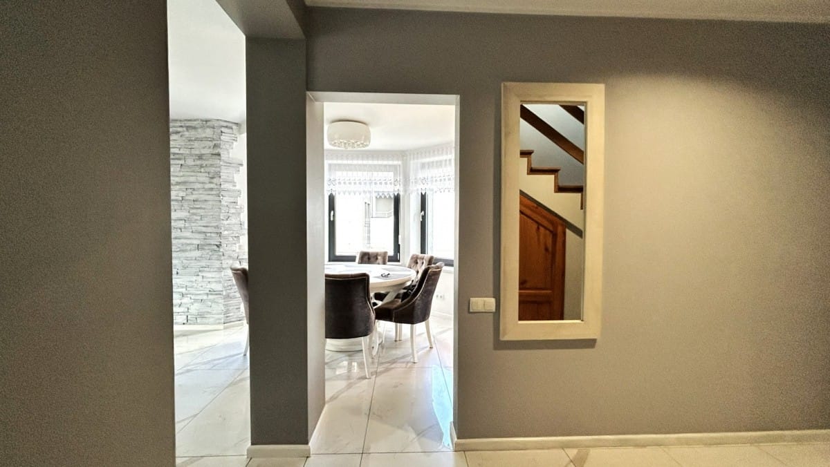 Dom 4 pokojowe na Sprzedaż