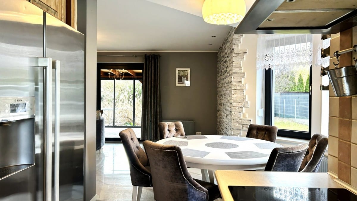 Dom 4 pokojowe na Sprzedaż