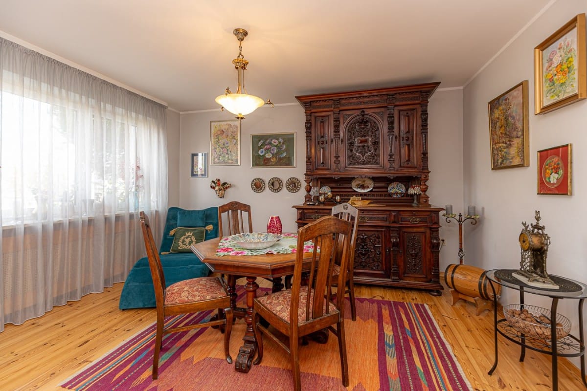 Dom 6 pokojowe na Sprzedaż