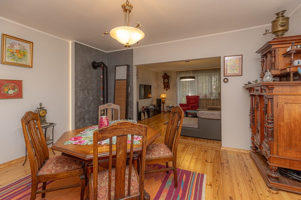 Dom 6 pokojowe na Sprzedaż