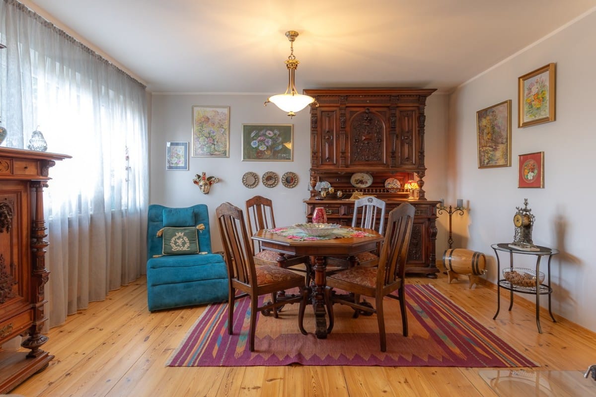 Dom 6 pokojowe na Sprzedaż