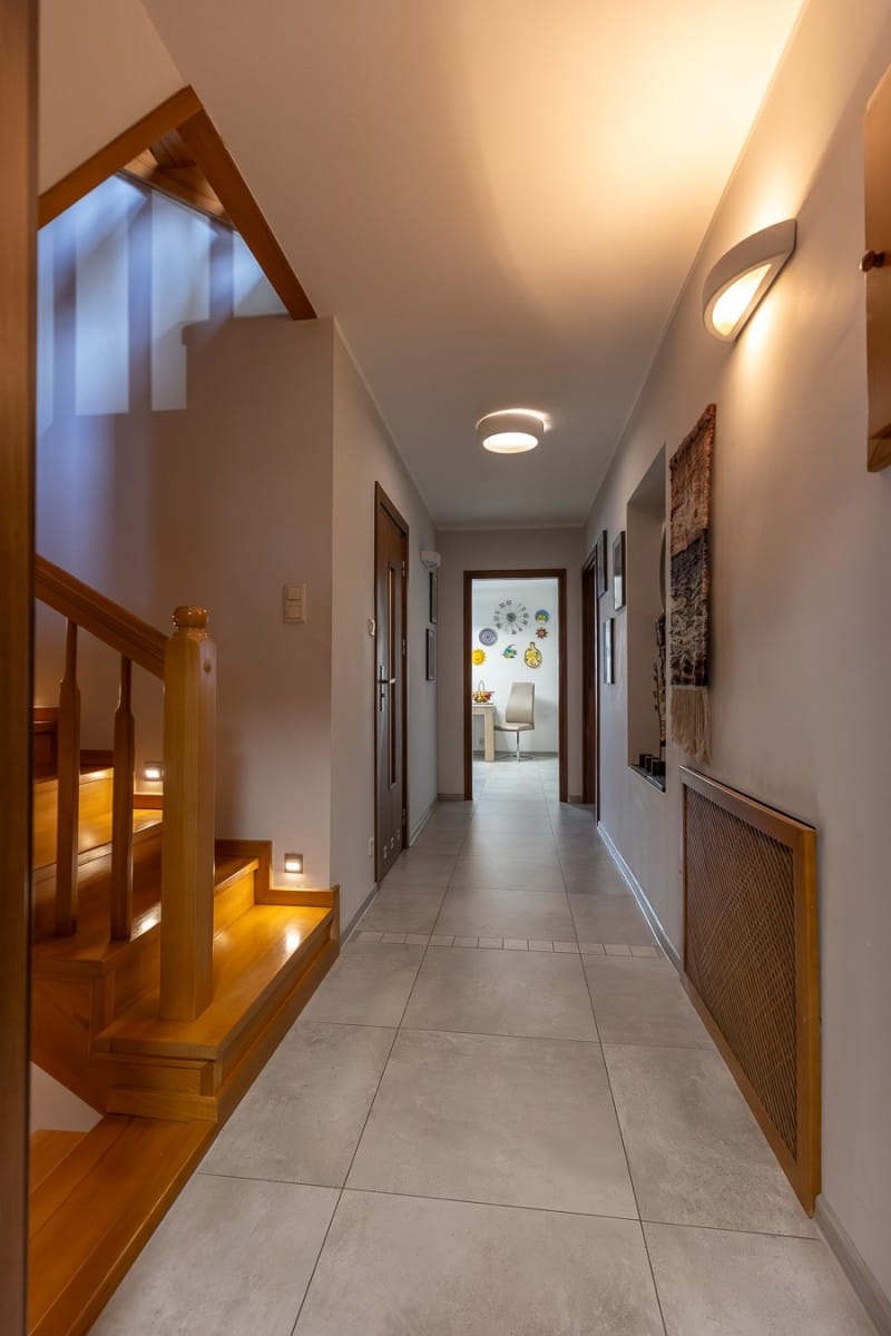 Dom 6 pokojowe na Sprzedaż