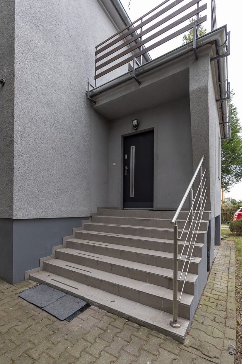 Dom 6 pokojowe na Sprzedaż