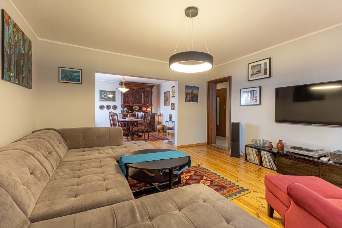 Dom 6 pokojowe na Sprzedaż