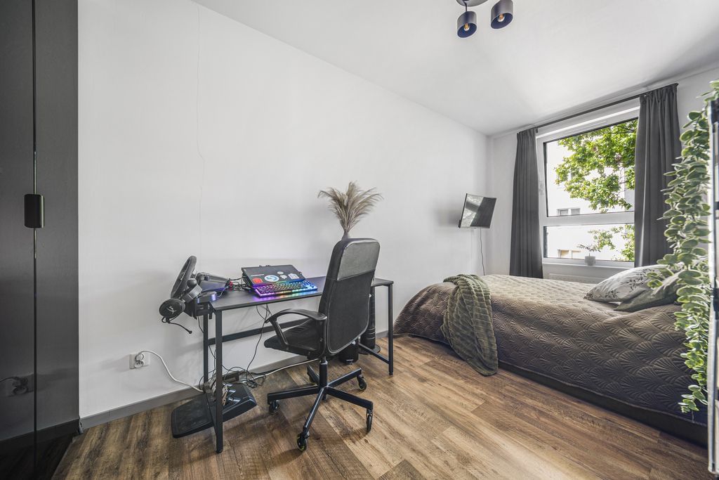 Mieszkanie 4 pokojowe na Sprzedaż