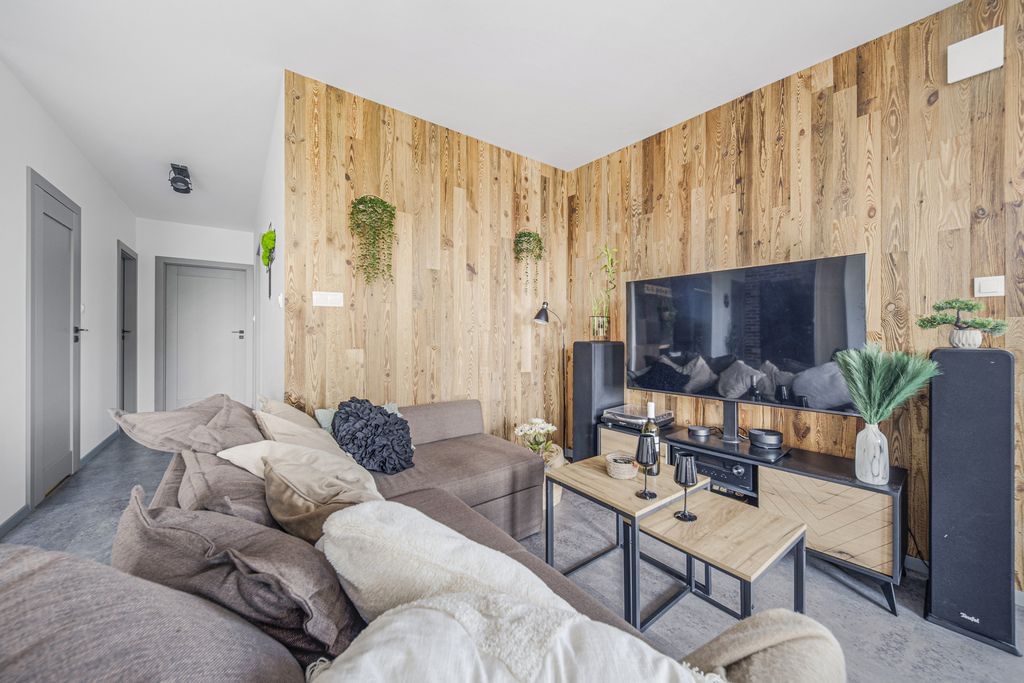 Mieszkanie 4 pokojowe na Sprzedaż