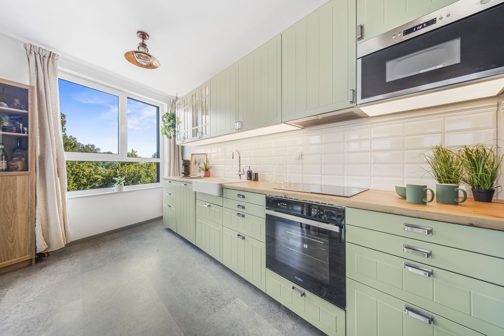 Mieszkanie 4 pokojowe na Sprzedaż