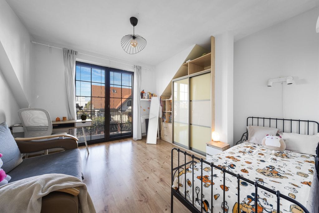 Dom 6 pokojowe na Sprzedaż