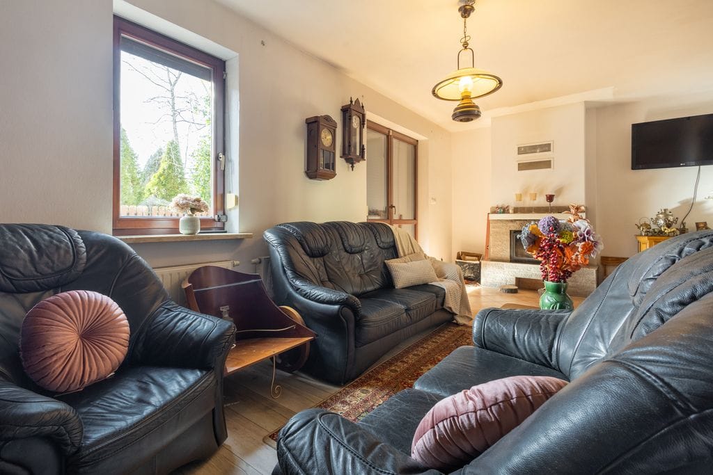 Mieszkanie 5 pokojowe na Sprzedaż