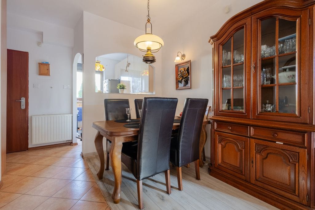 Mieszkanie 5 pokojowe na Sprzedaż