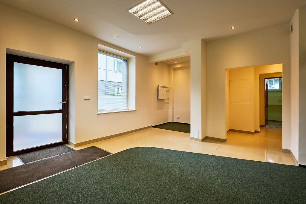 Lokal użytkowy  pokojowe na Sprzedaż