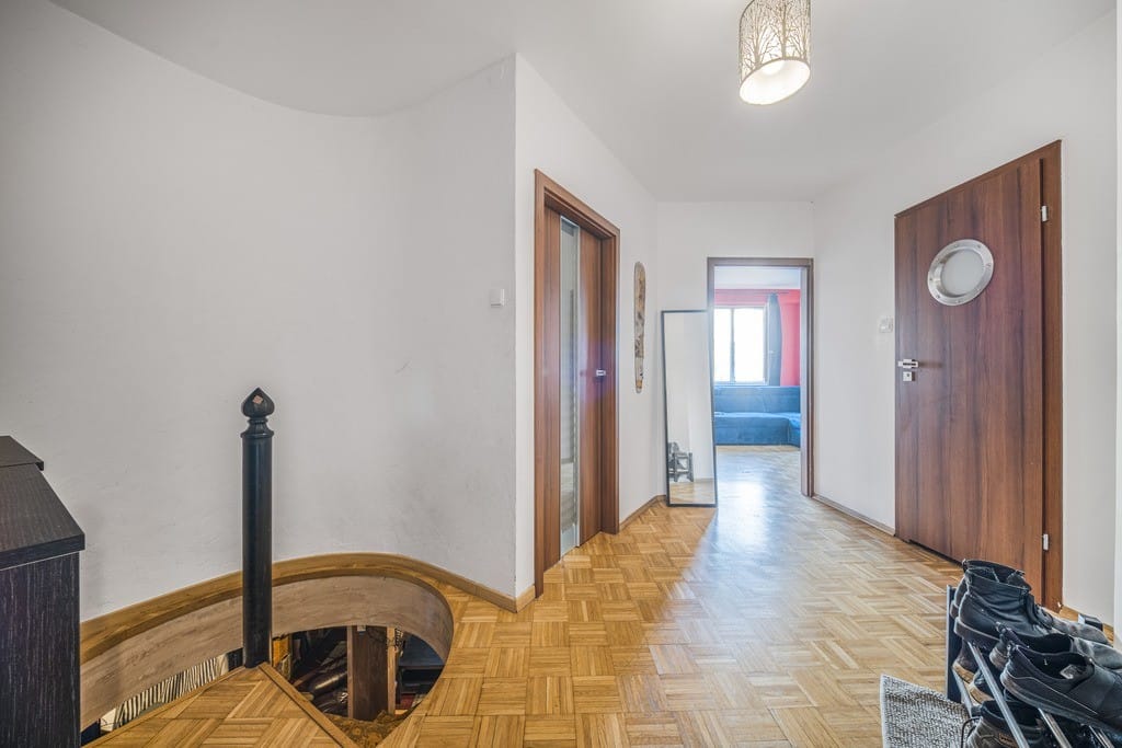 Mieszkanie 4 pokojowe na Sprzedaż