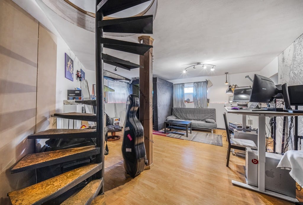 Mieszkanie 4 pokojowe na Sprzedaż