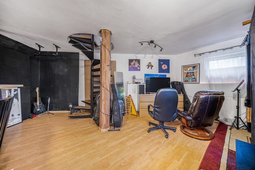 Mieszkanie 4 pokojowe na Sprzedaż