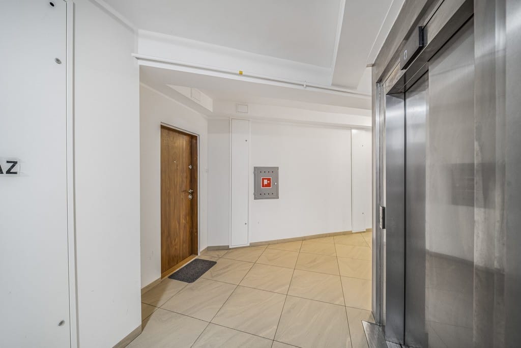 Mieszkanie 4 pokojowe na Sprzedaż