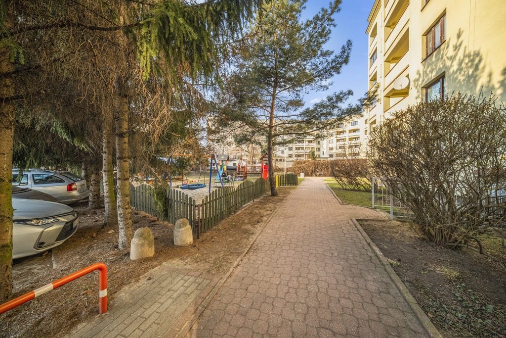 Mieszkanie 4 pokojowe na Sprzedaż