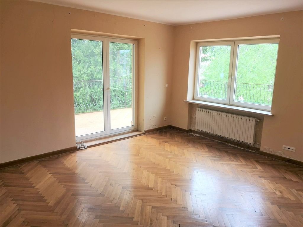 Dom 6 pokojowe na Sprzedaż