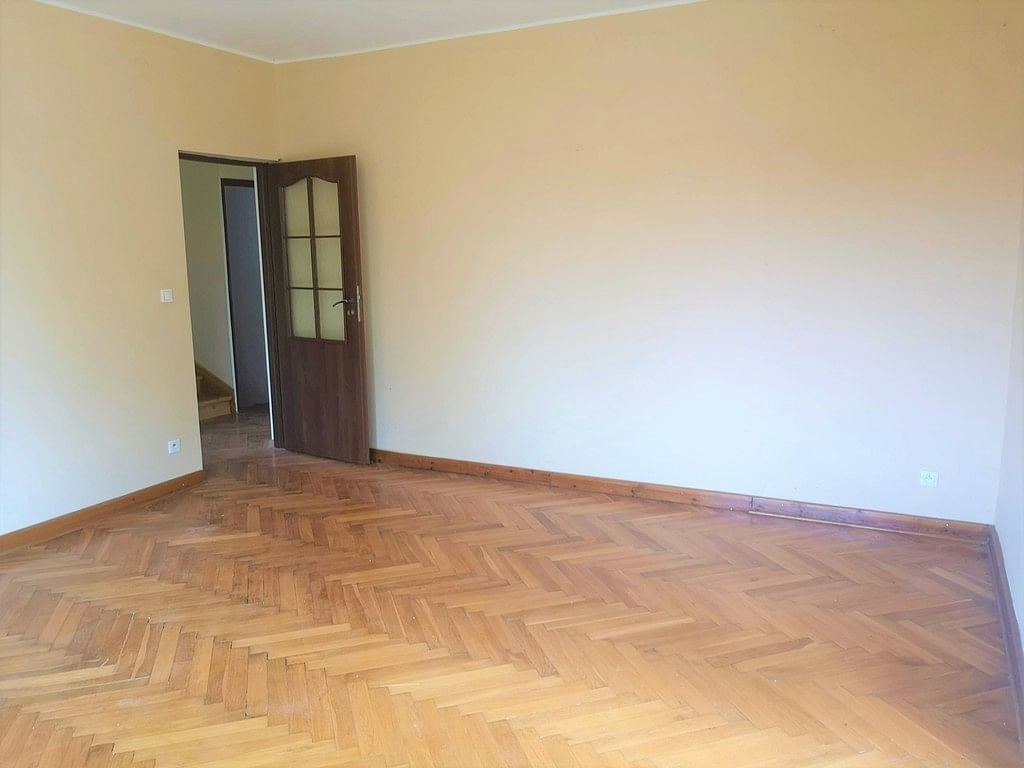 Dom 6 pokojowe na Sprzedaż