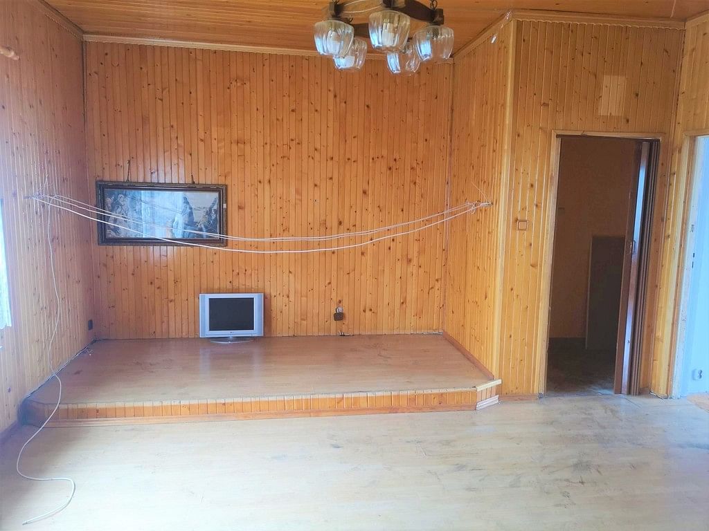 Dom 11 pokojowe na Sprzedaż
