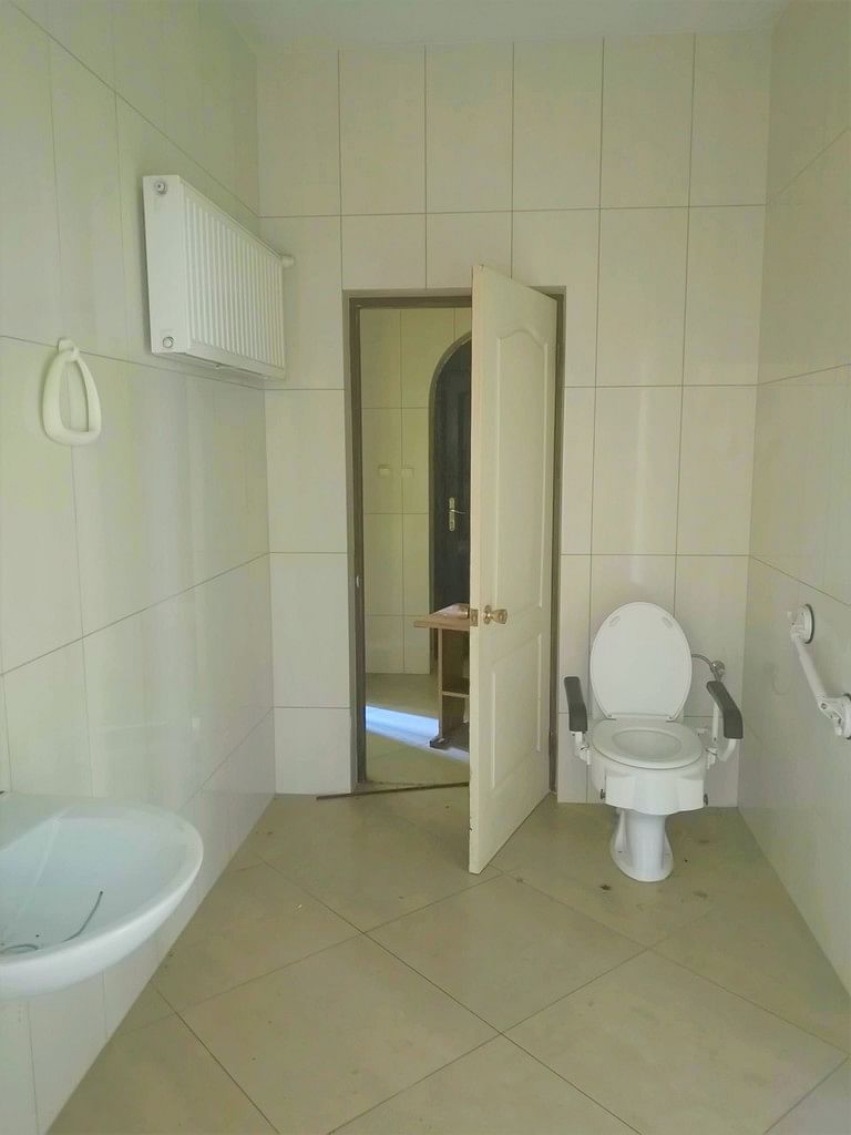 Dom 10 pokojowe na Sprzedaż