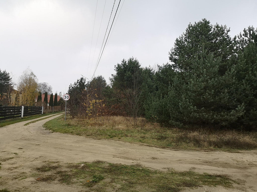 Działka  pokojowe na Sprzedaż